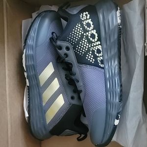 Adidas basketball shoes Size 10